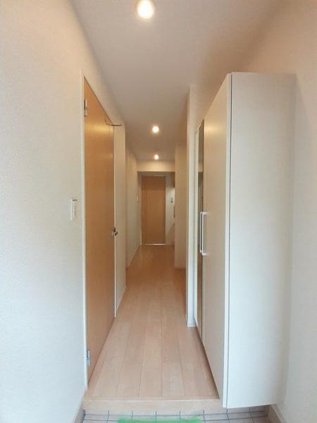 八王子市小比企町のアパート