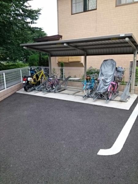 八王子市弐分方町のアパート