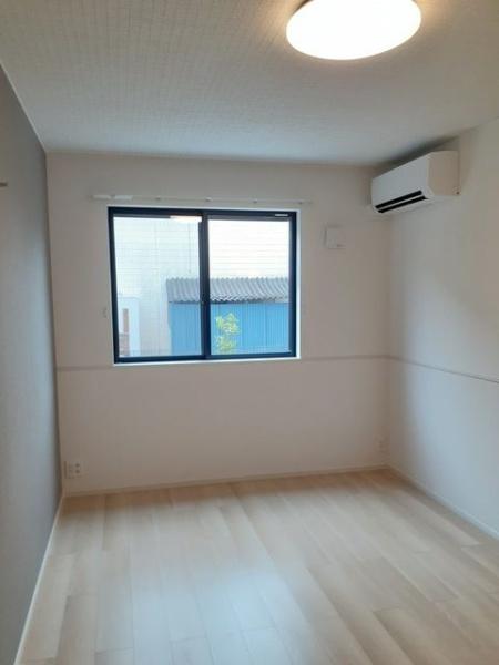 八王子市西寺方町のアパート