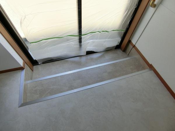 長房町店舗貸家