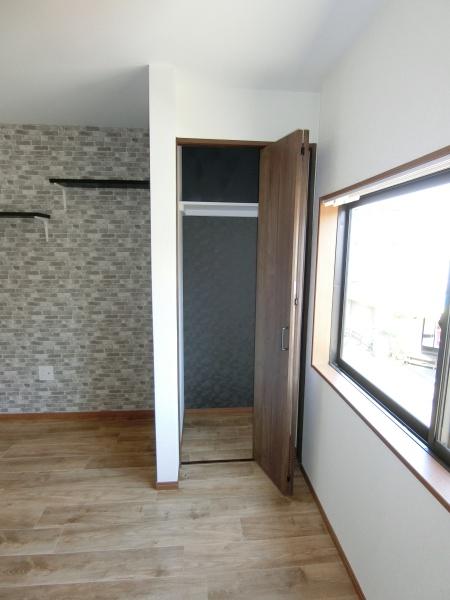 長房町店舗貸家