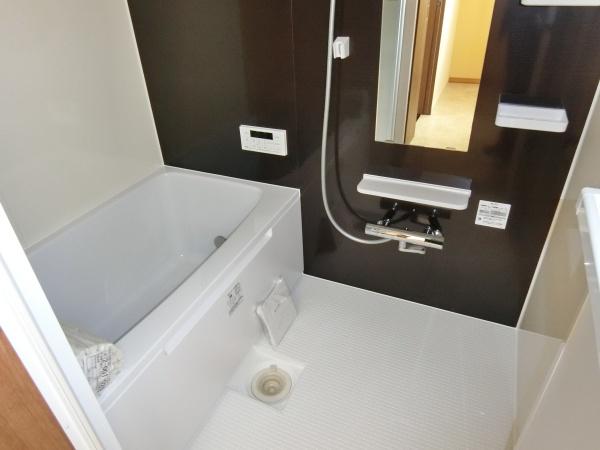 長房町店舗貸家