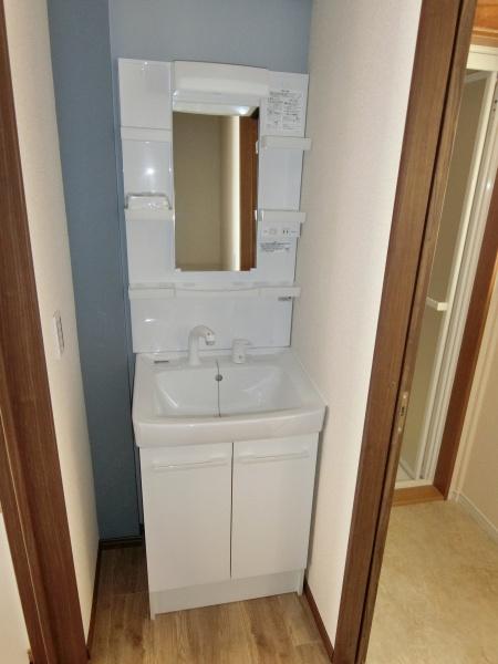 長房町店舗貸家