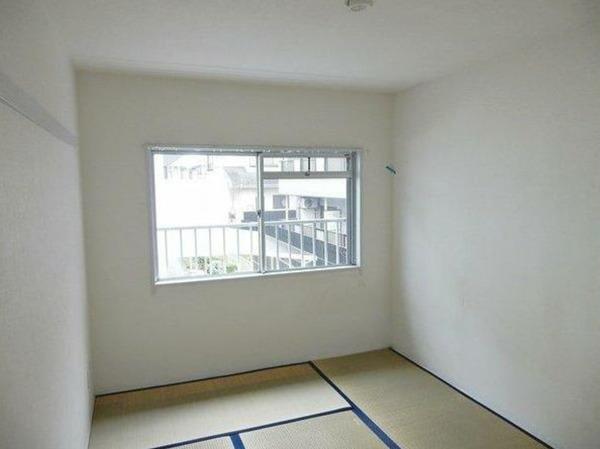 八王子市小比企町のマンション