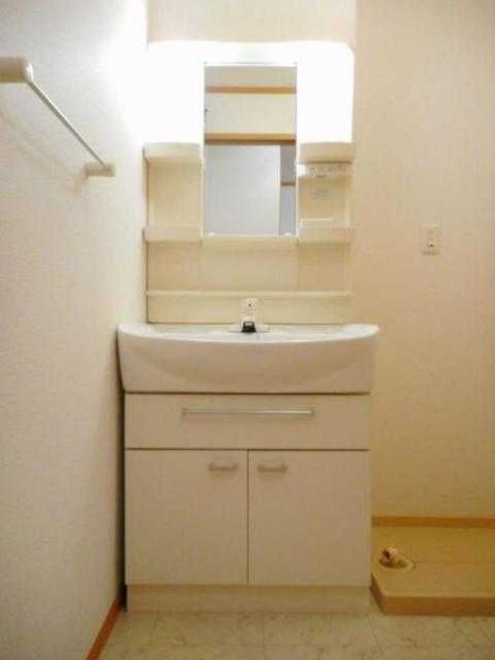 八王子市長房町のアパート