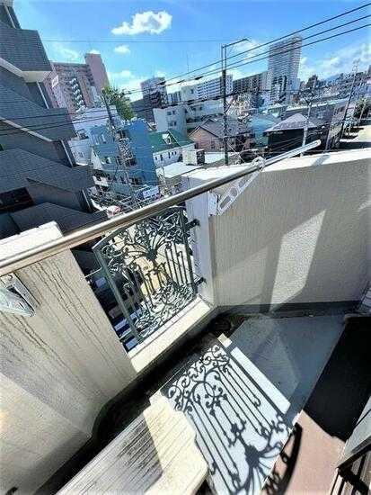 八王子市元横山町２丁目のマンション