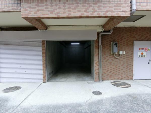 八王子市千人町１丁目のマンション