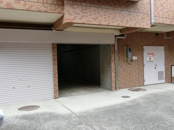 八王子市千人町１丁目のマンション