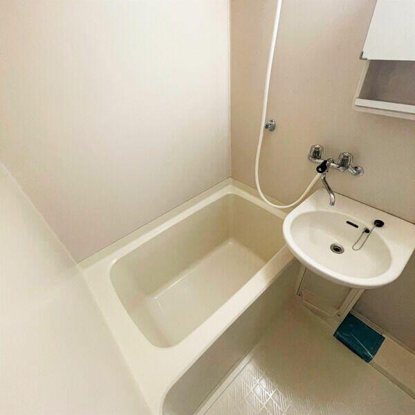 八王子市小比企町のマンション