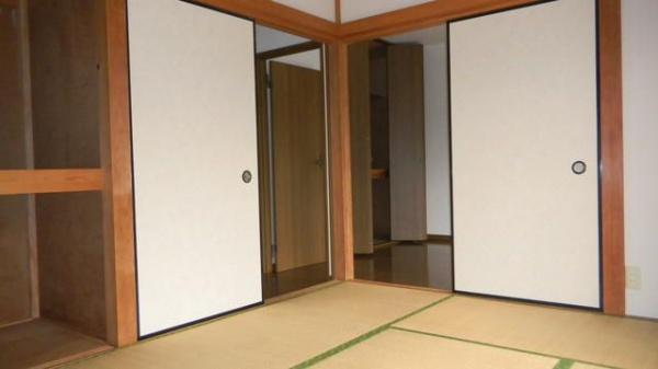 八王子市小比企町のアパート