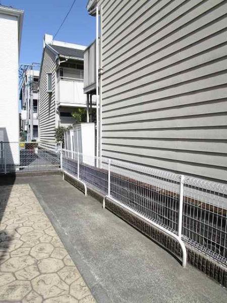 八王子市散田町３丁目のアパート