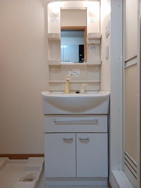八王子市散田町３丁目のアパート