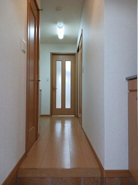 八王子市散田町３丁目のアパート