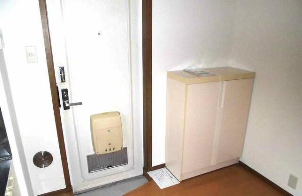 八王子市西寺方町のアパート