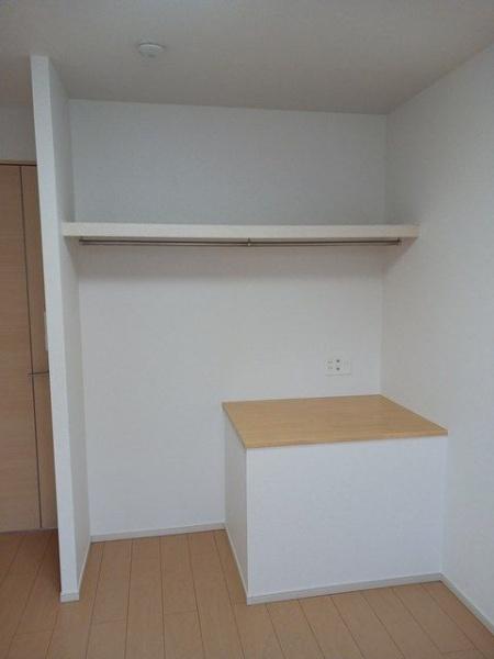 メゾン　コリーヌ　オギ