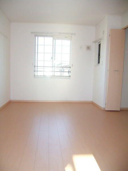 八王子市元八王子町２丁目のアパート