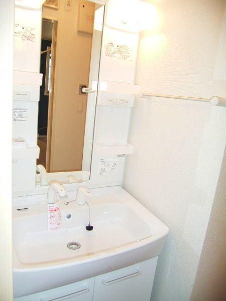 八王子市元八王子町２丁目のアパート