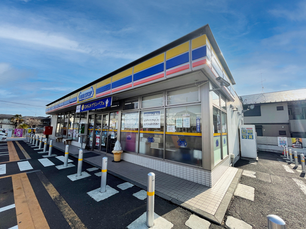 八王子市元八王子町1丁目のアパート(ミニストップ)
