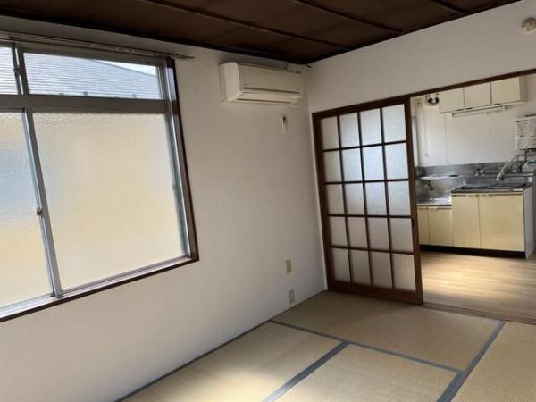 八王子市絹ケ丘２丁目のアパート