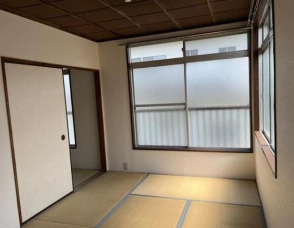 八王子市絹ケ丘２丁目のアパート