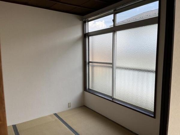 八王子市絹ケ丘２丁目のアパート