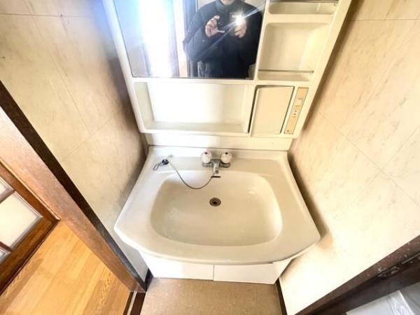八王子市中野上町２丁目のマンション