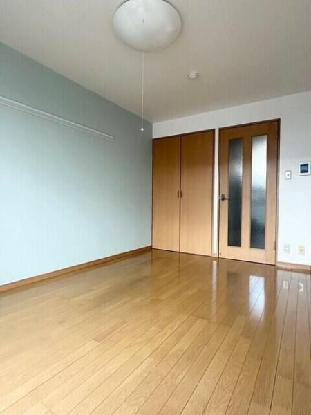 八王子市小比企町のマンション