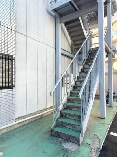 八王子市小比企町のマンション
