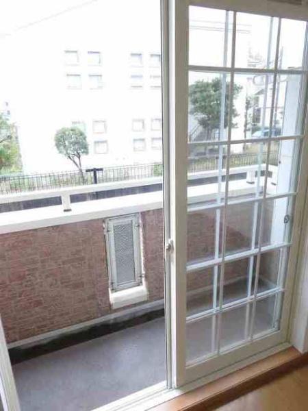 八王子市西片倉２丁目のアパート