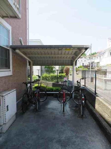 八王子市西片倉２丁目のアパート