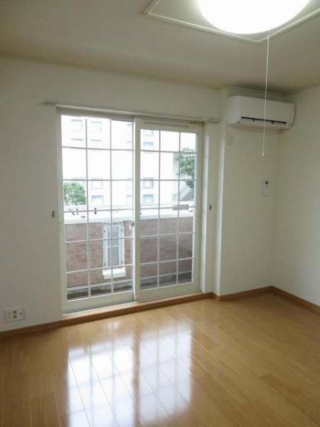 八王子市西片倉２丁目のアパート