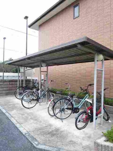 八王子市丹木町３丁目のアパート