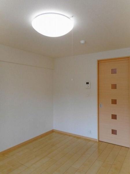 八王子市堀之内３丁目のマンション