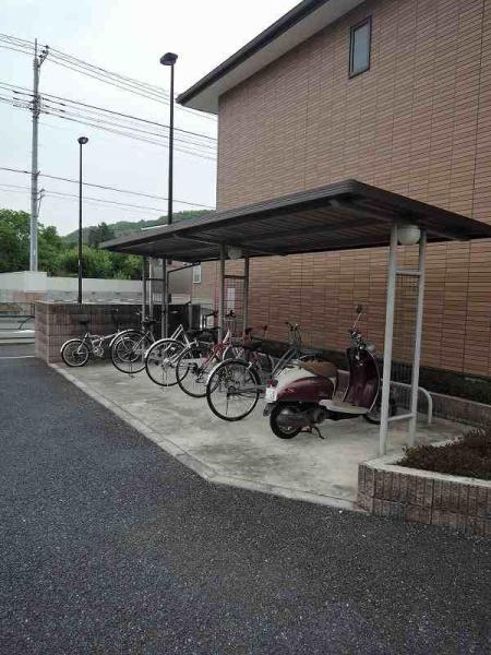 八王子市丹木町３丁目のアパート