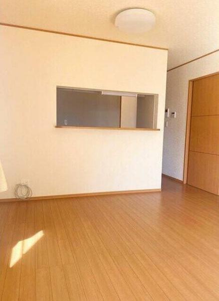 日野市西平山５丁目の貸家
