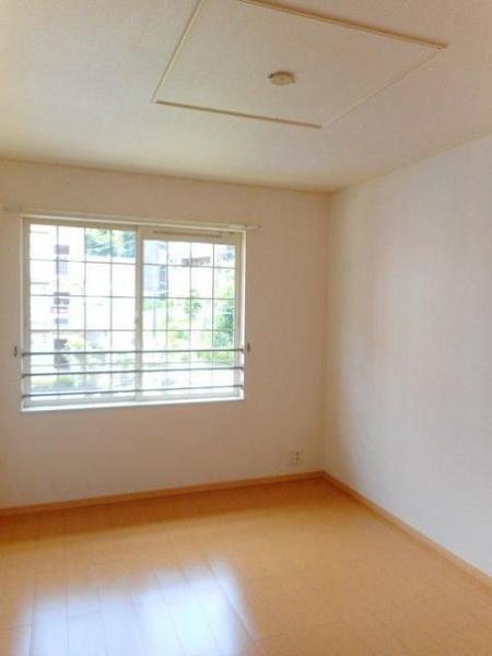 八王子市南大沢２丁目のアパート