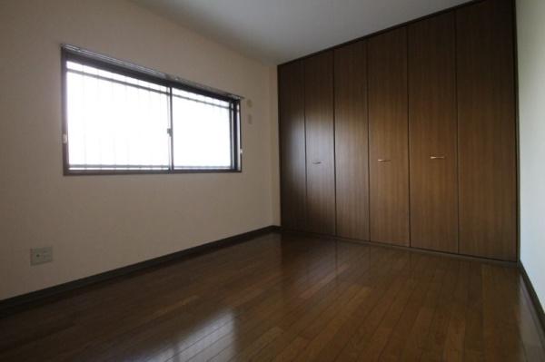 八王子市久保山町１丁目のマンション