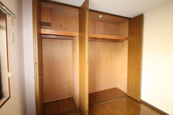 八王子市久保山町１丁目のマンション