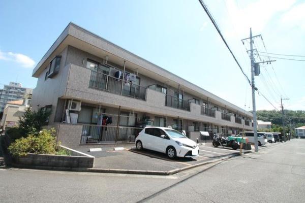 八王子市久保山町１丁目のマンション