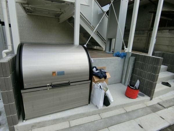 八王子市千人町２丁目のマンション