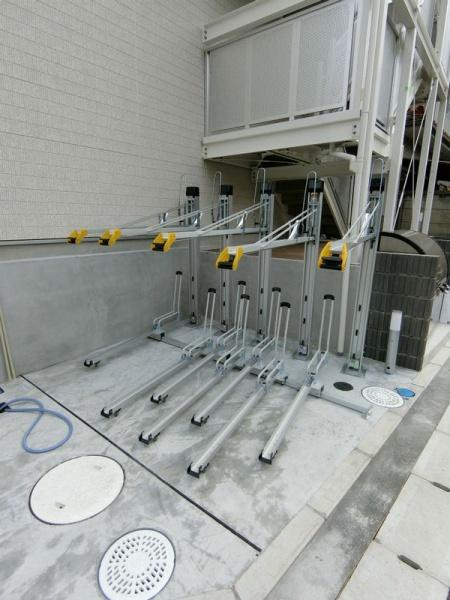 八王子市千人町２丁目のマンション