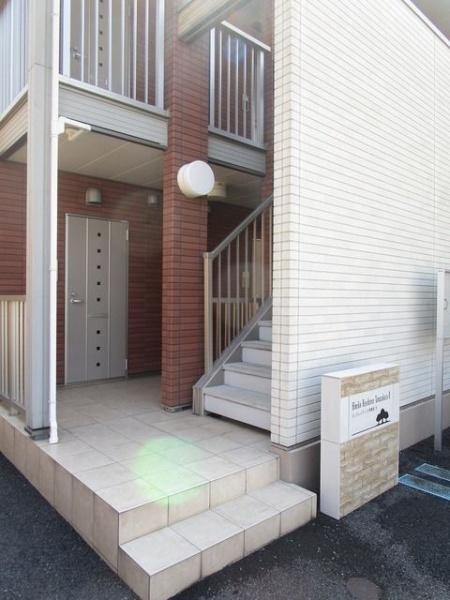 日野市多摩平３丁目のアパート