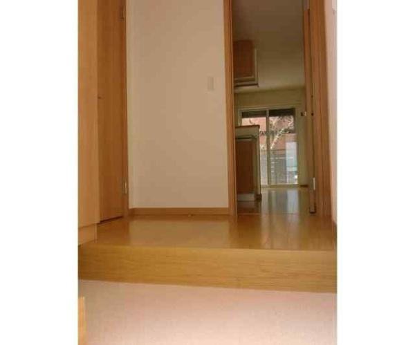 八王子市子安町２丁目のアパート