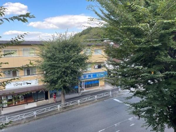 八王子市散田町５丁目のマンション