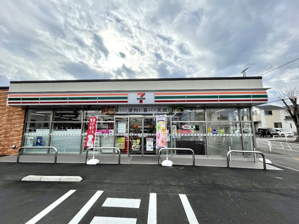 八王子市散田町4丁目のアパート(セブンイレブン)