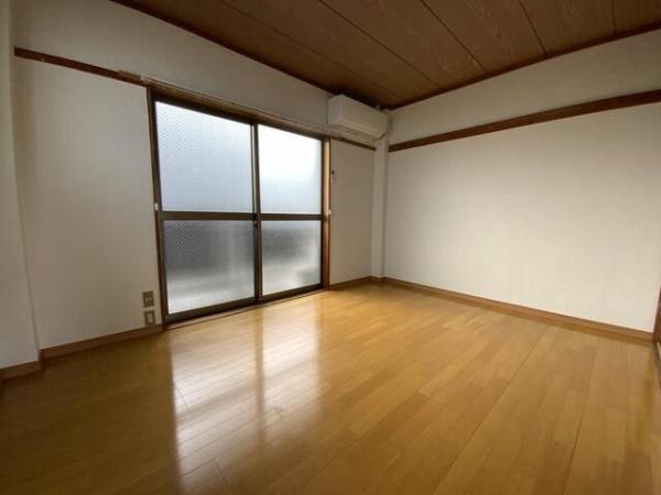 八王子市子安町２丁目のアパート