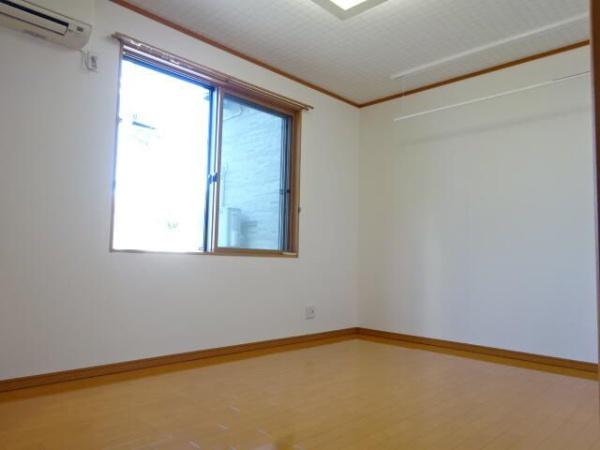 八王子市絹ケ丘２丁目のアパート