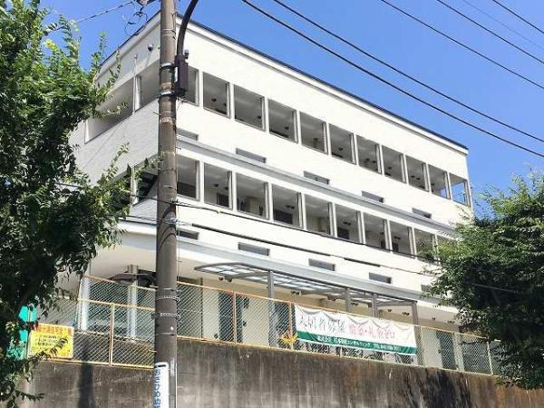 八王子市絹ケ丘１丁目のアパート