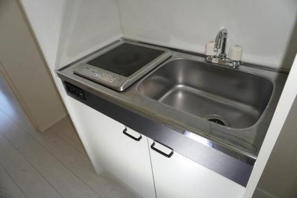 八王子市絹ケ丘１丁目のアパート