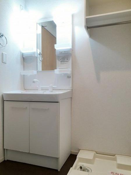 八王子市弐分方町のアパート
